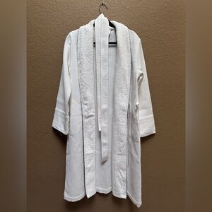 Brooks Brothers white waffle Textured Robe like new